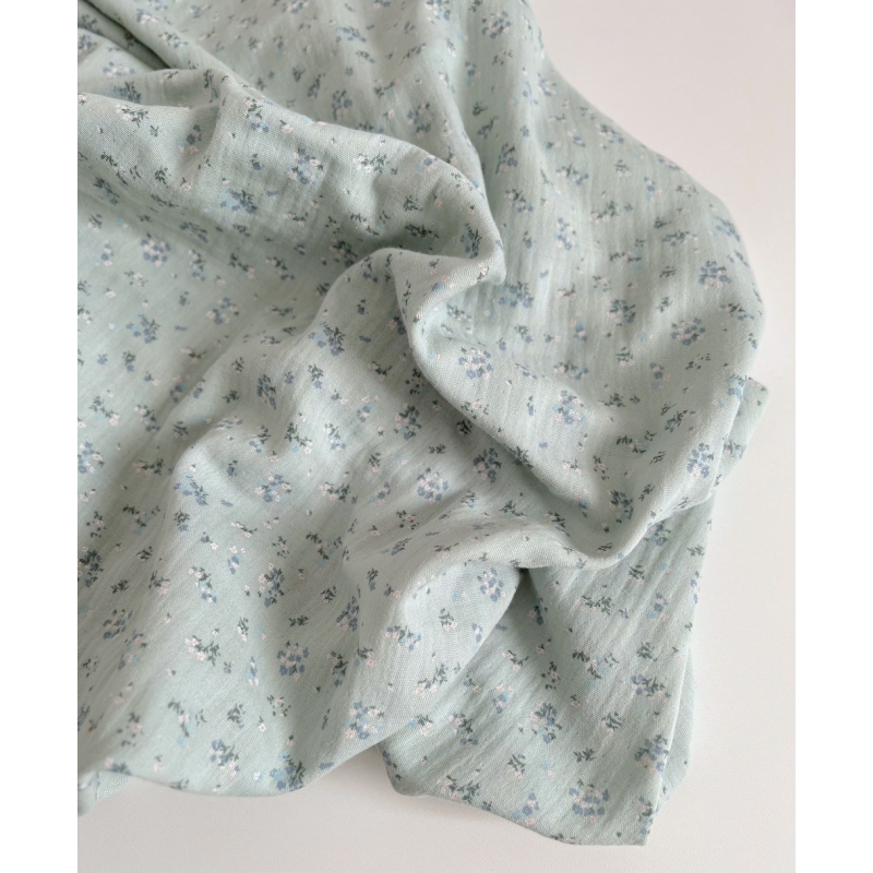 Margot - Double gaze de coton coloris fond vert pastel imprimé fleuri Tissus issus de l'agriculture biologique  - 3