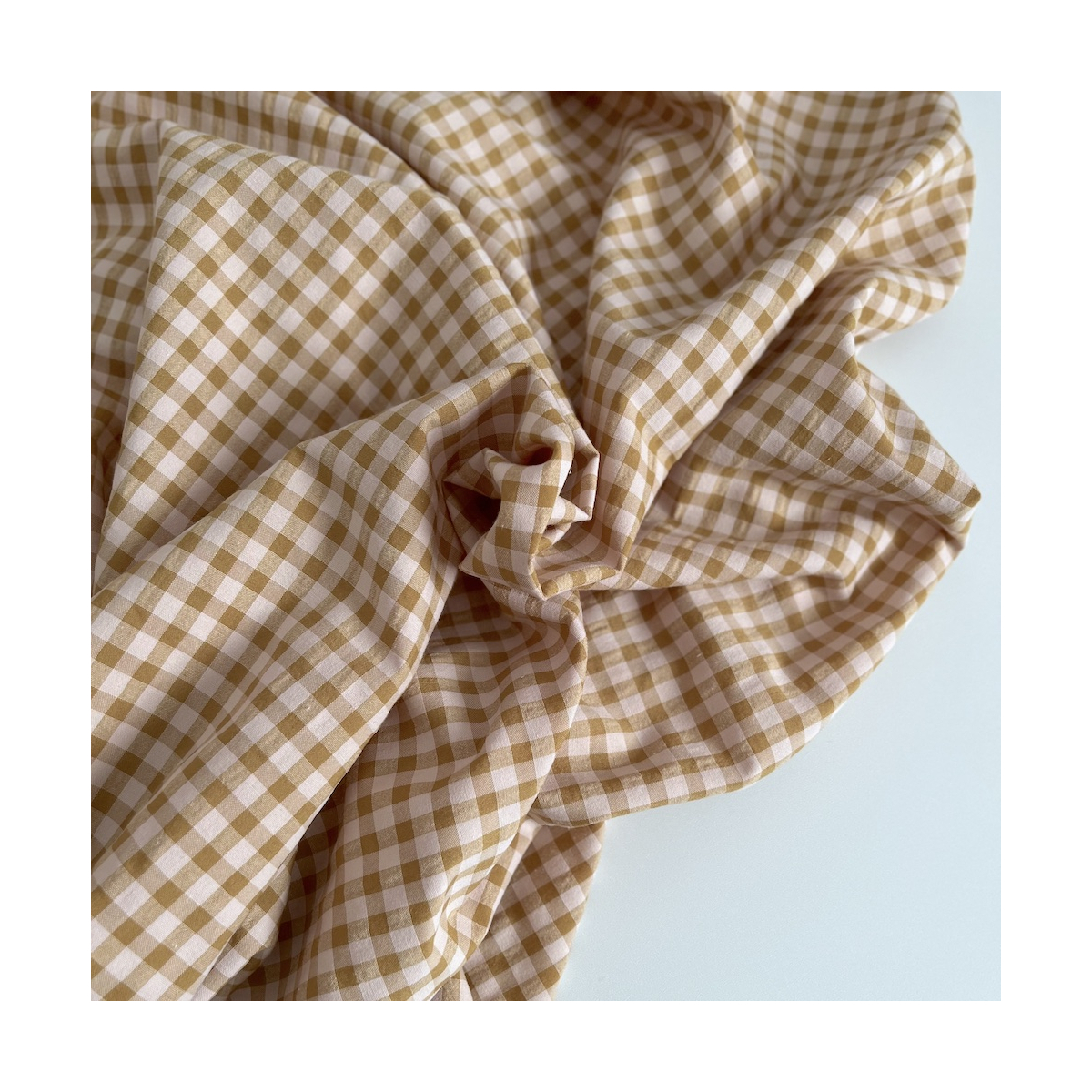 Seersucker / Coton gaufré vichy moyen 6mm miel / nude Batikou - 1 Seersucker / Coton gaufré vichy moyen 6mm miel / nude Batikou - 1