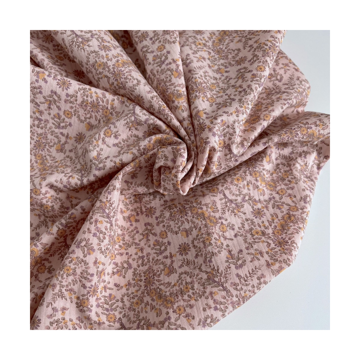 Lucia - Seersucker / Coton gaufré doux motif fleuri rose Batikou - 4 Lucia - Seersucker / Coton gaufré doux motif fleuri rose Batikou - 4