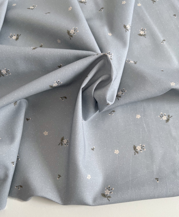 Eglantine - Batiste de coton BIO imprimé exclusif Eglantine Bleu de gris / SILKYNE Batikou - 2