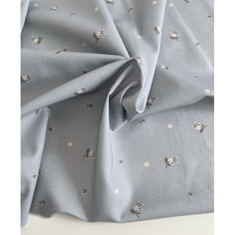 Eglantine - Batiste de coton BIO imprimé exclusif Eglantine Bleu de gris / SILKYNE Batikou - 2