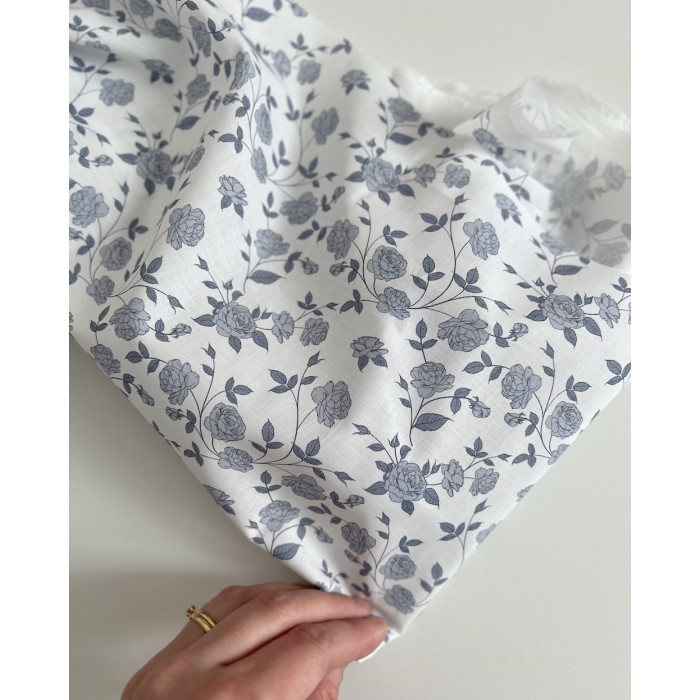 Josette - Batiste de coton BIO imprimé exclusif bleu porcelaine / SILKYNE Batikou - 4