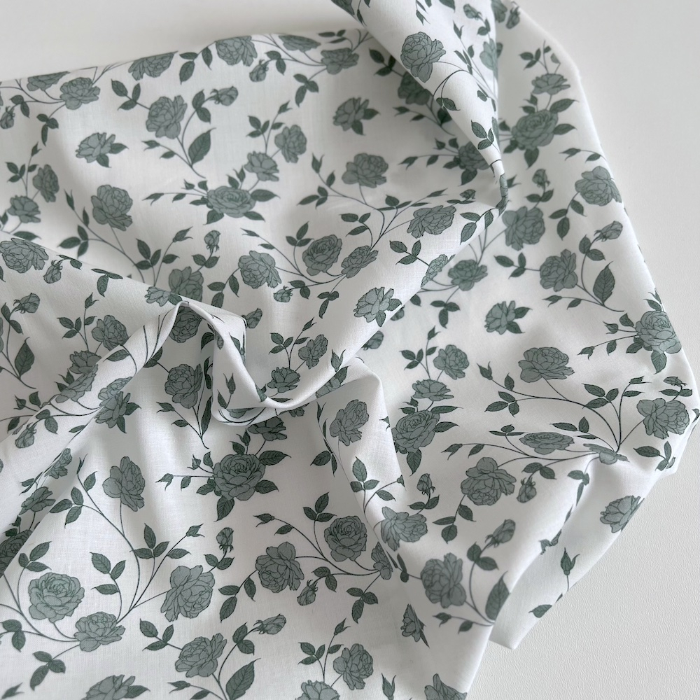 Josette - Batiste de coton BIO imprimé exclusif vert / SILKYNE Batikou - 1 Josette - Batiste de coton BIO imprimé exclusif vert / SILKYNE Batikou - 1