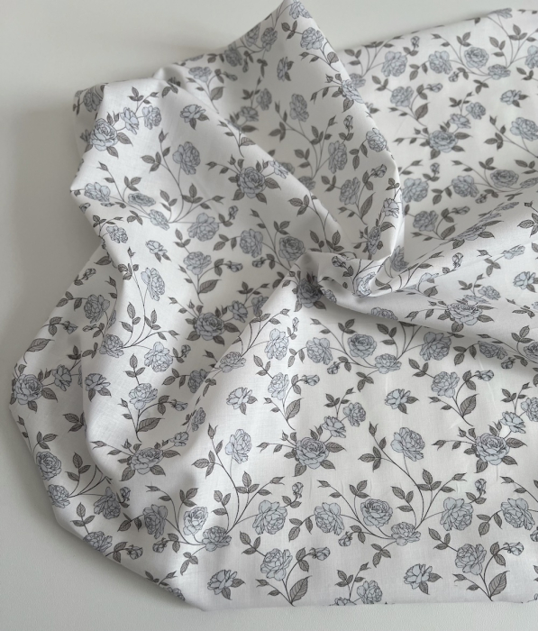 Josette - Batiste de coton BIO imprimé exclusif bleu poudré / SILKYNE Batikou - 4