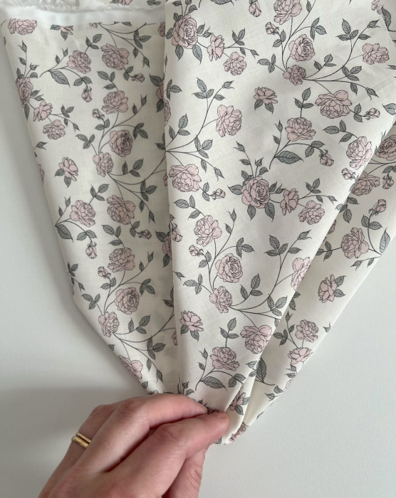 Josette - Batiste de coton BIO imprimé exclusif rose tendre / SILKYNE Batikou - 5