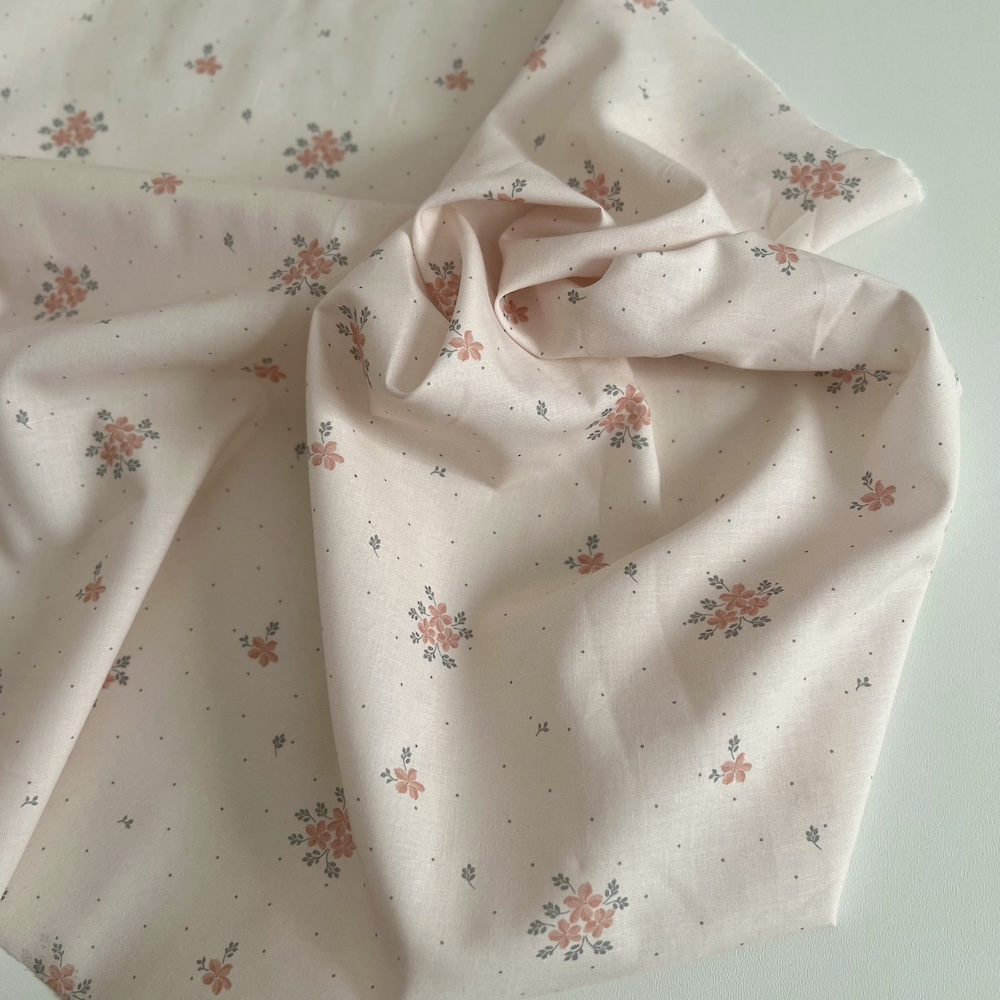 Beth - Batiste de coton BIO imprimé exclusif corail sauge / SILKYNE Batikou - 1