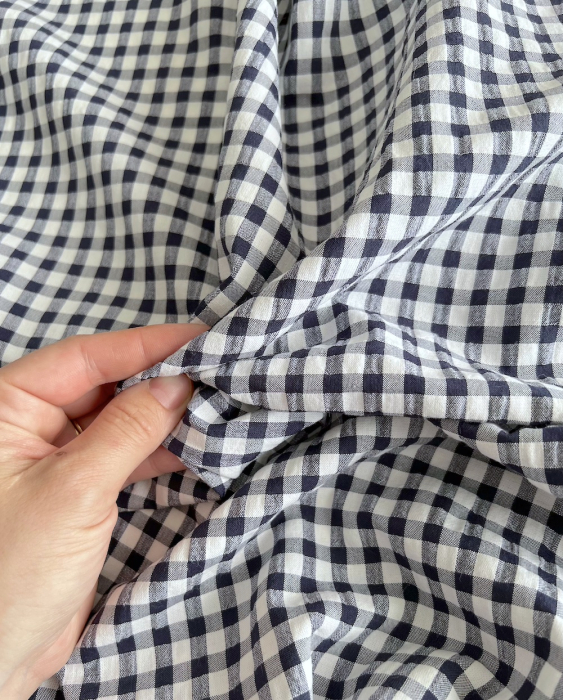 Seersucker / Coton gaufré vichy 6mm bleu marine / blanc Batikou - 8