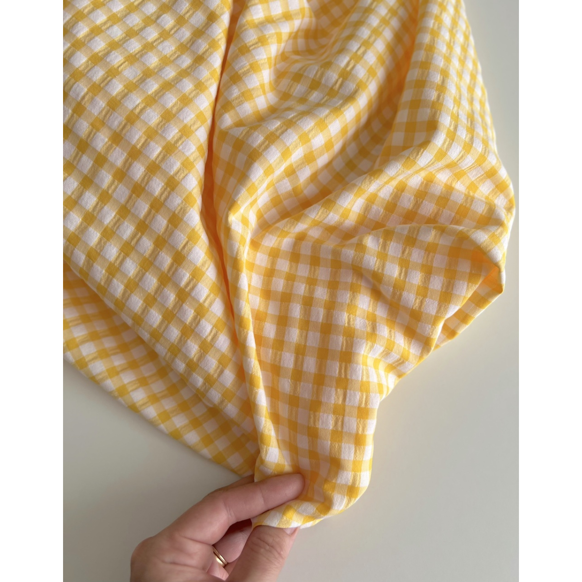 Seersucker / Coton gaufré vichy 6mm jaune citron / blanc Batikou - 3