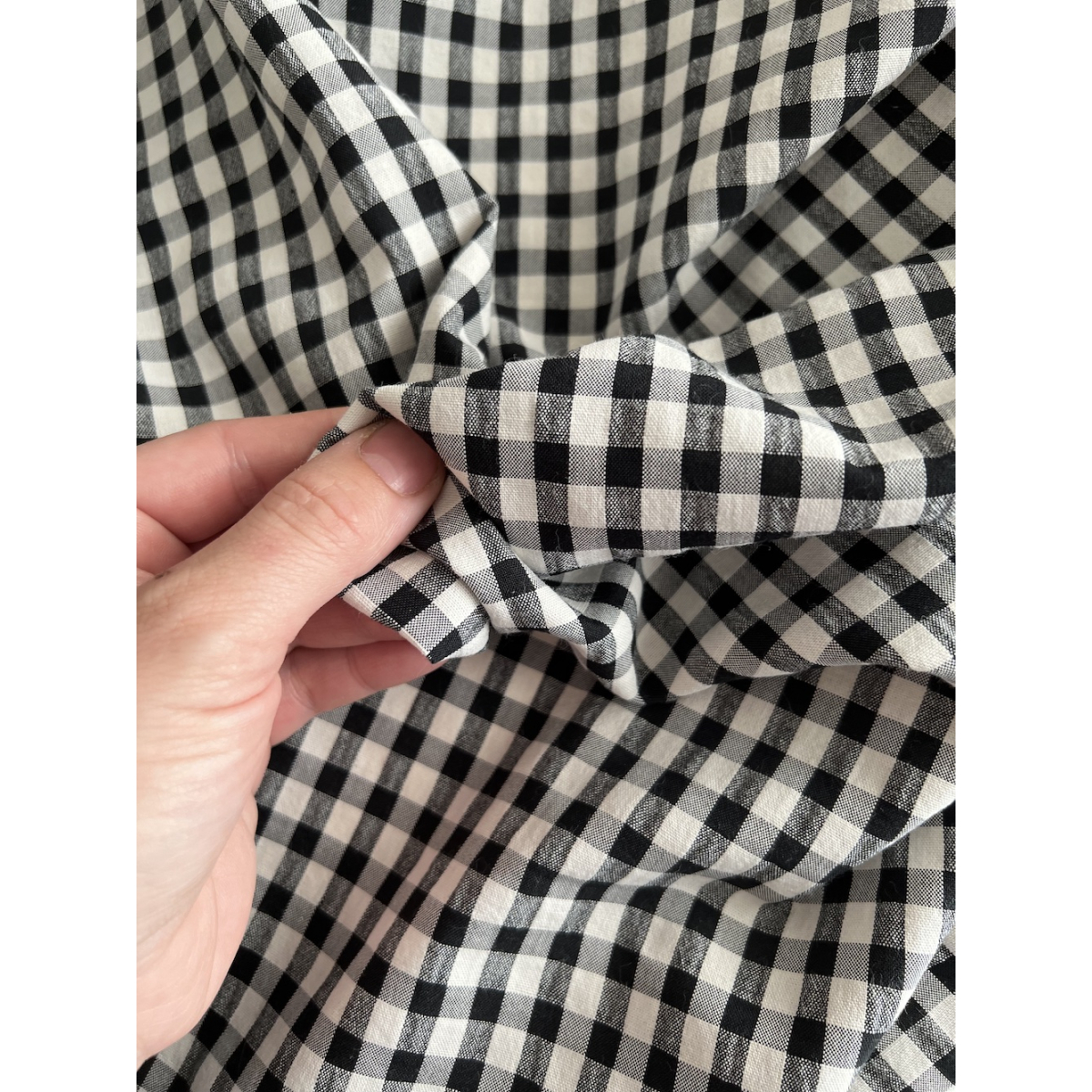 Seersucker / Coton gaufré vichy 6mm noir / lait Batikou - 2 Seersucker / Coton gaufré vichy 6mm noir / lait Batikou - 2