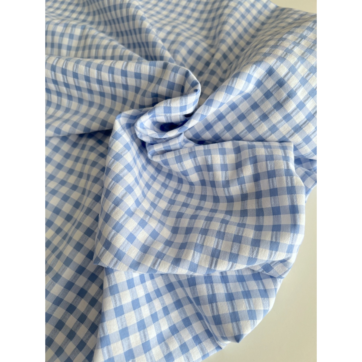 Seersucker / Coton gaufré vichy 6mm bleu lavande / blanc Batikou - 5 Seersucker / Coton gaufré vichy 6mm bleu lavande / blanc Batikou - 5