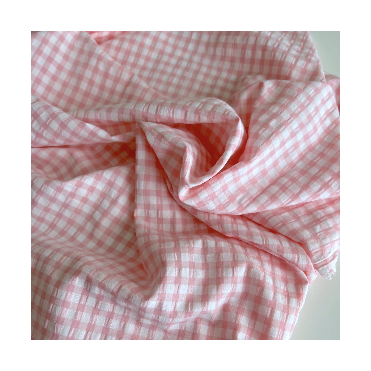 Seersucker / Coton gaufré vichy 6mm rose malabar / blanc Batikou - 1 Seersucker / Coton gaufré vichy 6mm rose malabar / blanc Batikou - 1