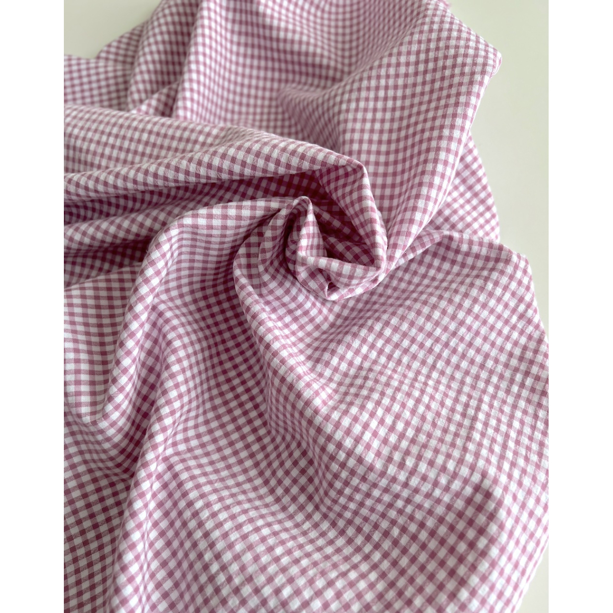 Seersucker / Coton gaufré vichy mini 3mm glycine / blanc Batikou - 6 Seersucker / Coton gaufré vichy mini 3mm glycine / blanc Batikou - 6