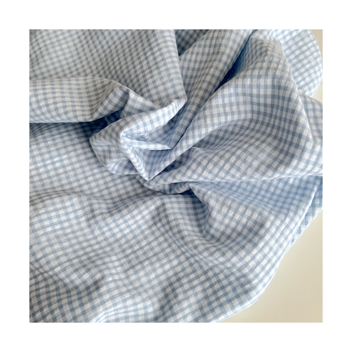 Seersucker / Coton gaufré vichy mini 3mm bleu jean / blanc Batikou - 1 Seersucker / Coton gaufré vichy mini 3mm bleu jean / blanc Batikou - 1