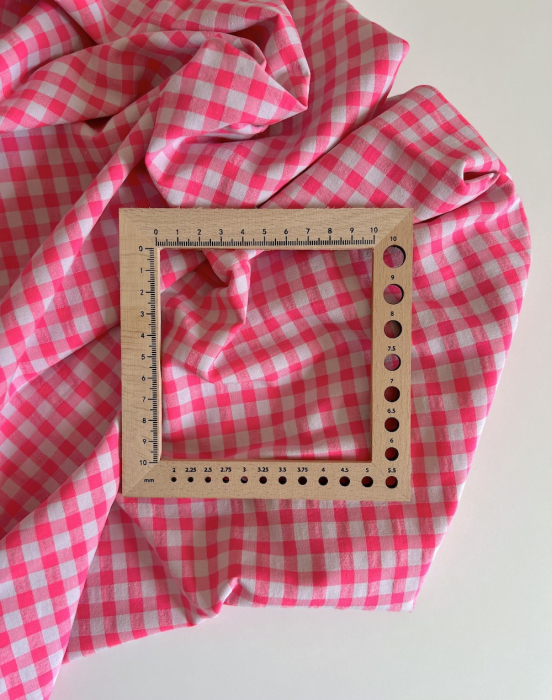 Seersucker / Coton gaufré vichy moyen 6mm rose fluo Batikou - 3