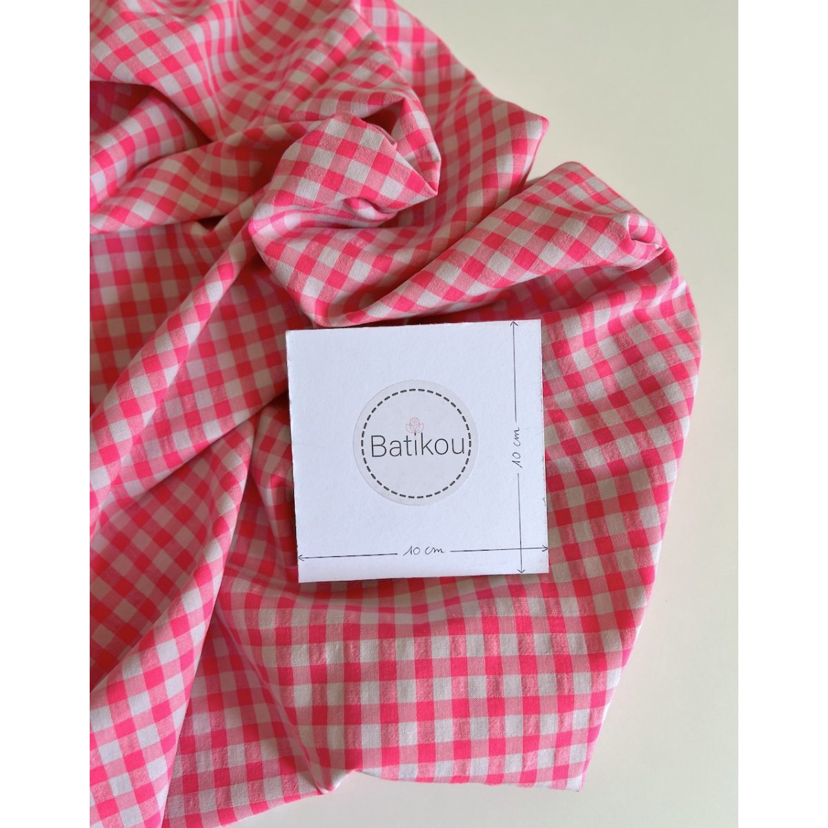 Seersucker / Coton gaufré vichy moyen 6mm rose fluo Batikou - 4 Seersucker / Coton gaufré vichy moyen 6mm rose fluo Batikou - 4