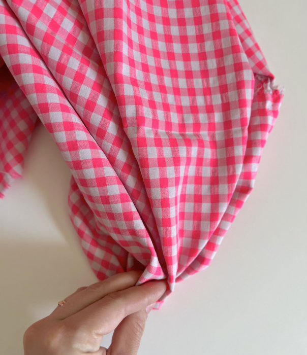 Seersucker / Coton gaufré vichy moyen 6mm rose fluo Batikou - 7