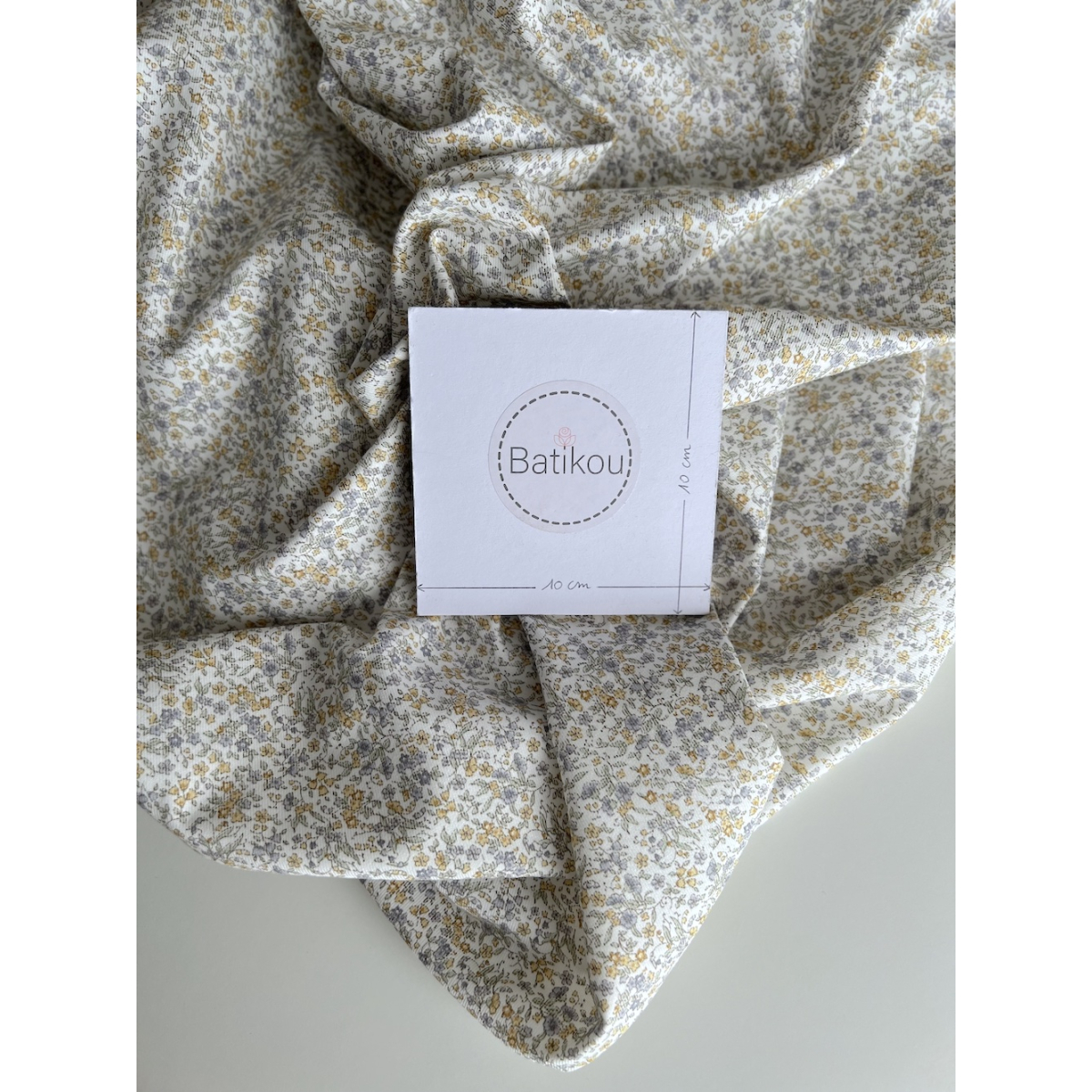 Camille - Tissu sergé / twill de coton organique imprimé fond écru Tissus issus de l'agriculture biologique  - 6 Camille - Tissu sergé / twill de coton organique imprimé fond écru Tissus issus de l'agriculture biologique  - 6