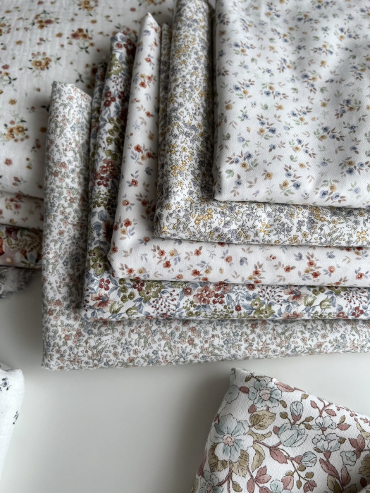 Camille - Tissu sergé / twill de coton organique imprimé fond écru Tissus issus de l'agriculture biologique  - 10