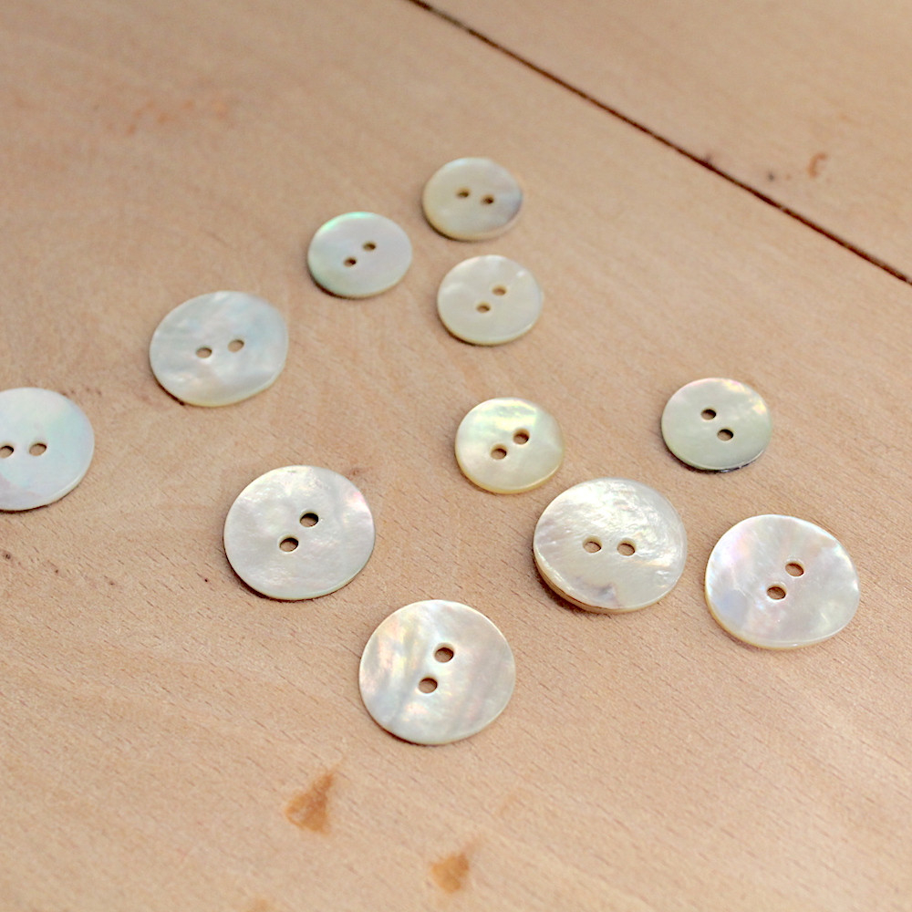 Bouton de nacre naturelle