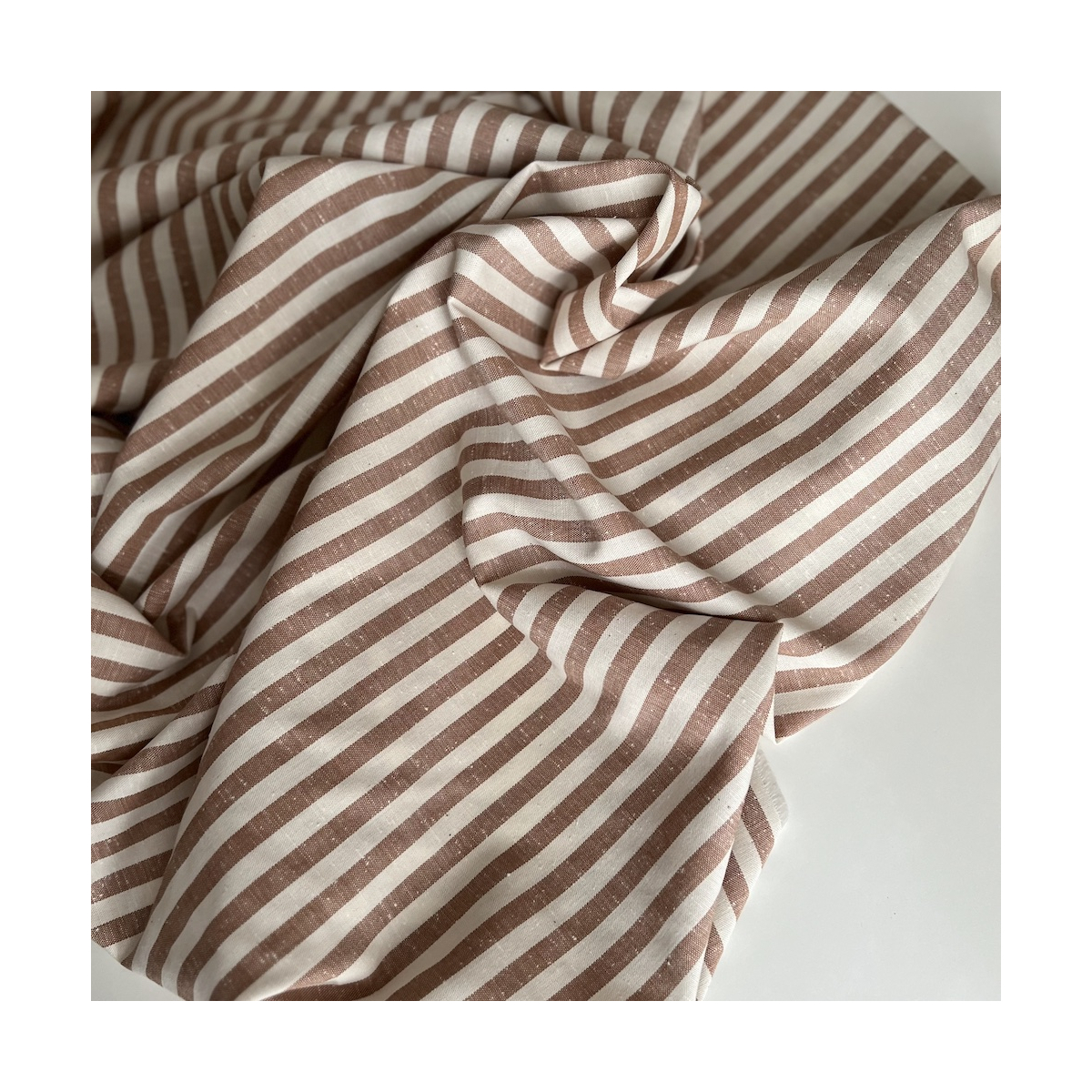 Coton chiné aspect brut rayures moyennes 7mm coloris caramel au beurre salé Batikou - 1