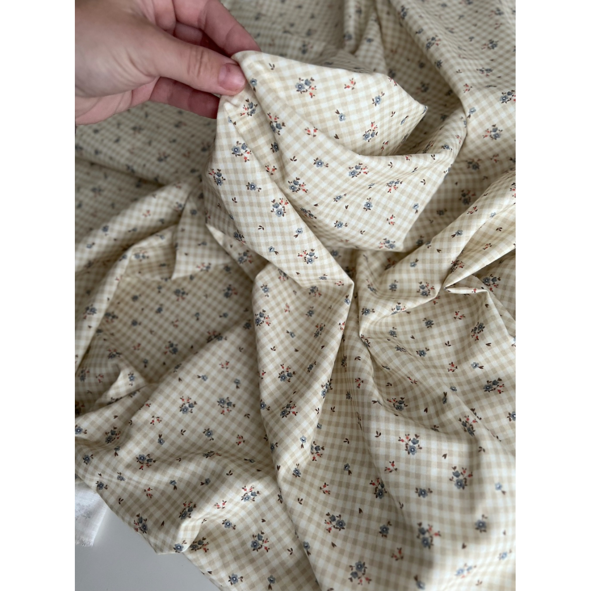 Elise - Popeline de coton BIO imprimé fleurs fanées Tissus issus de l'agriculture biologique  - 3