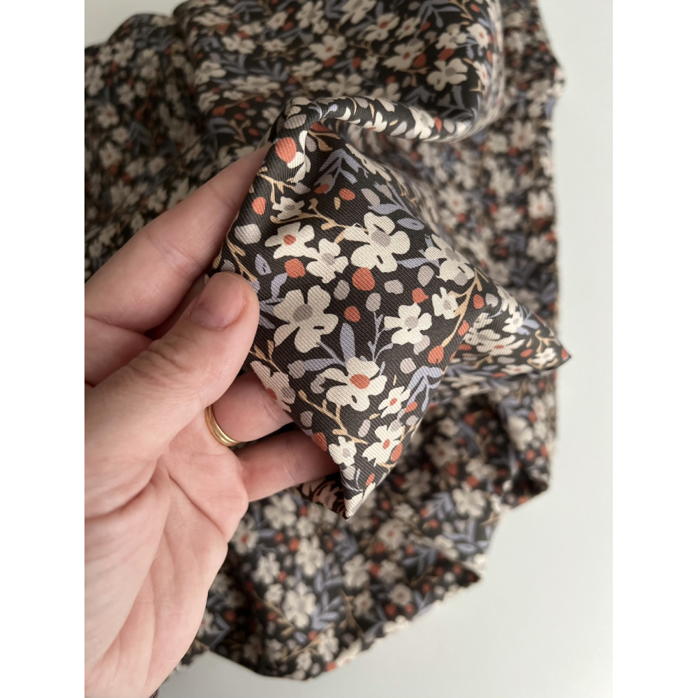 Tissu sergé / twill de coton organique imprimé fond ébène Tissus issus de l'agriculture biologique  - 8