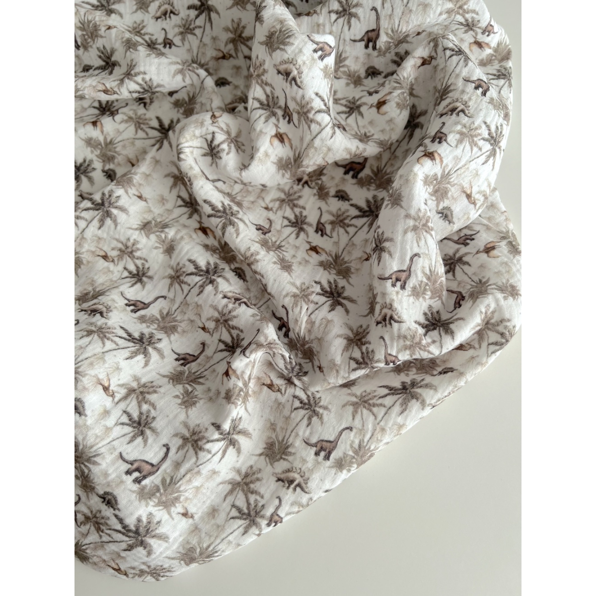 Dino - Double gaze de coton imprimé dinosaures taupe / kaki Qualité Oeko-tex - 4 Dino - Double gaze de coton imprimé dinosaures taupe / kaki Qualité Oeko-tex - 4