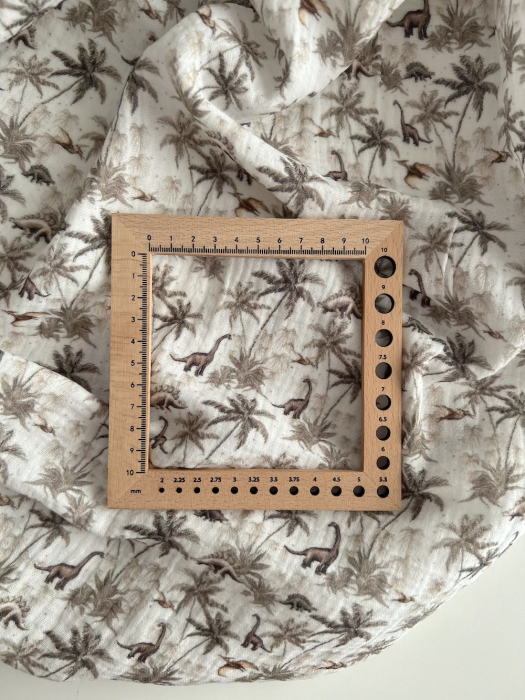 Dino - Double gaze de coton imprimé dinosaures taupe / kaki Qualité Oeko-tex - 7