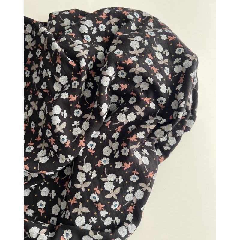 Olivia - Double gaze de coton coloris fond noir imprimé fleuri Tissus issus de l'agriculture biologique  - 3