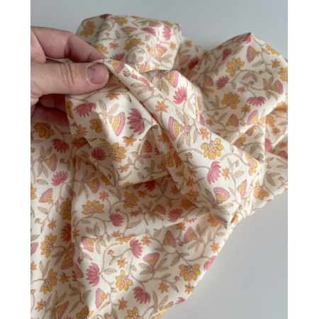 India - Popeline de coton BIO imprimé fleurs indiennes fond écru Tissus issus de l'agriculture biologique  - 2
