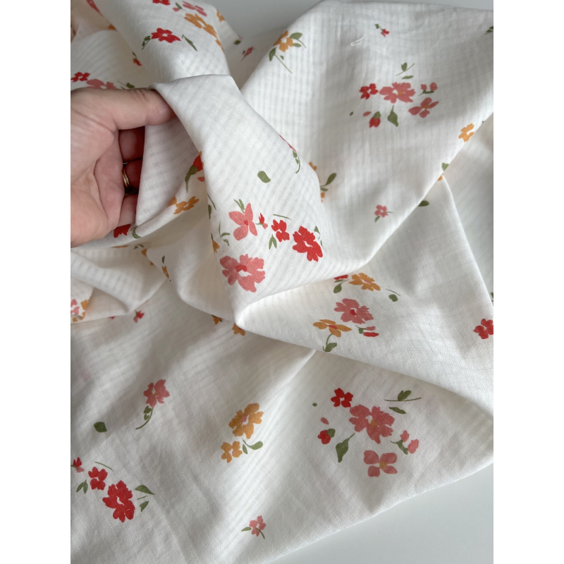 Seersucker / Coton gaufré doux fond blanc motif fleuri rouge rose Batikou - 5