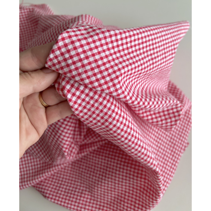 Seersucker / Coton gaufré vichy mini 3mm framboise / blanc Batikou - 2
