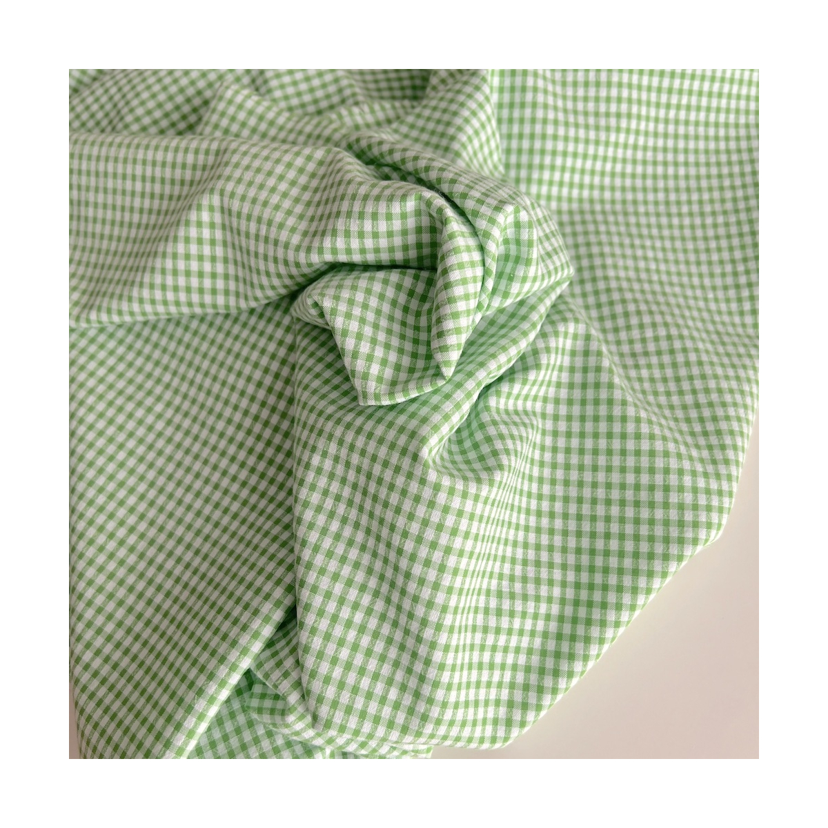 Seersucker / Coton gaufré vichy mini 3mm Vert lime / blanc Batikou - 1 Seersucker / Coton gaufré vichy mini 3mm Vert lime / blanc Batikou - 1