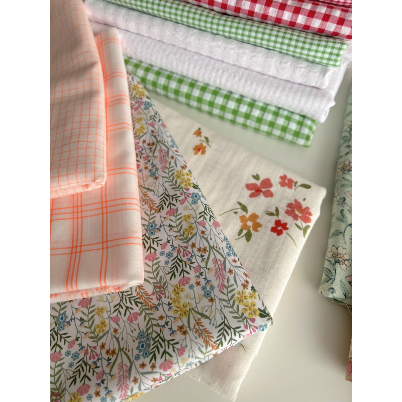 Lucie - Popeline classique coton BIO fond blanc à motifs fleuri vert Tissus issus de l'agriculture biologique  - 9