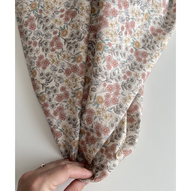 Juliette - Popeline de coton douce BIO imprimé fleurs fanées Tissus issus de l'agriculture biologique  - 1