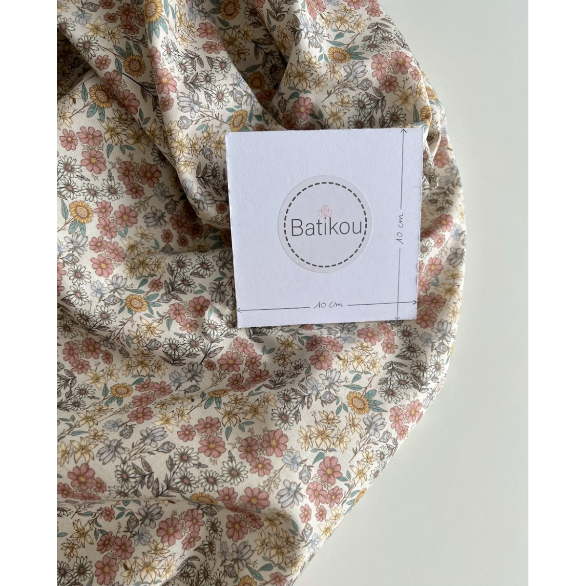 Juliette - Popeline de coton douce BIO imprimé fleurs fanées Tissus issus de l'agriculture biologique  - 6