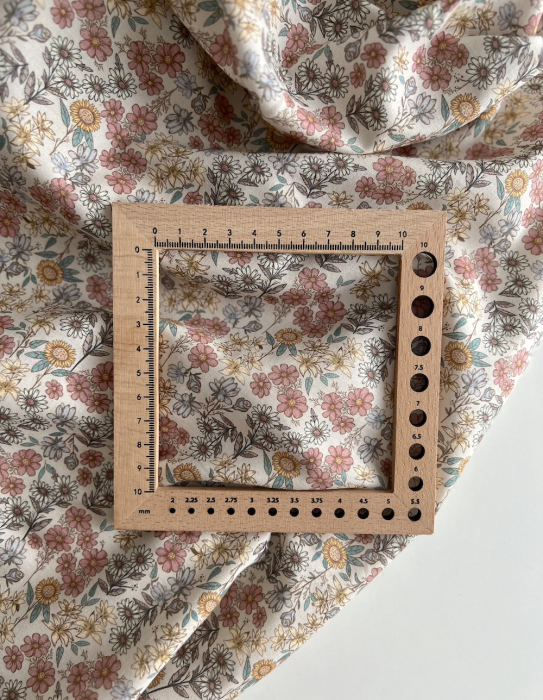 Juliette - Popeline de coton douce BIO imprimé fleurs fanées Tissus issus de l'agriculture biologique  - 7