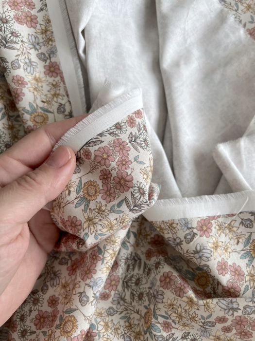 Juliette - Popeline de coton douce BIO imprimé fleurs fanées Tissus issus de l'agriculture biologique  - 8