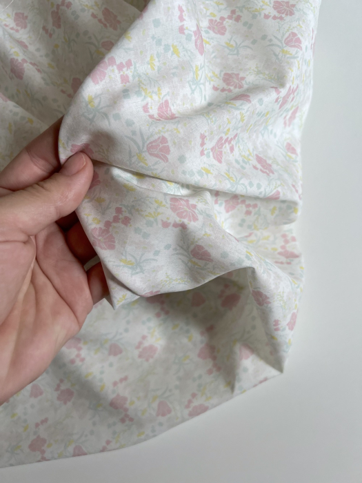 Enora - Batiste de coton bio SILKYNE à imprimé fleuri pastel Tissus issus de l'agriculture biologique  - 8