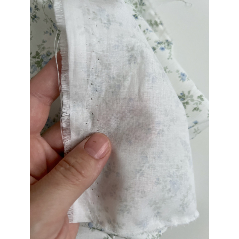 Pippa - Batiste de coton bio SILKYNE à imprimé fleuri bleu/vert Tissus issus de l'agriculture biologique  - 12