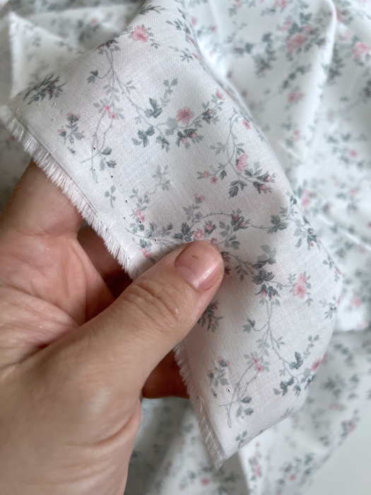 Pippa - Batiste de coton bio SILKYNE à imprimé fleuri rose /vert sauge Tissus issus de l'agriculture biologique  - 8