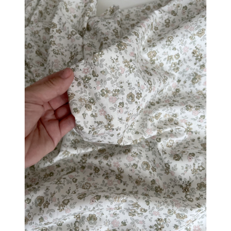 June - Popeline de coton douce BIO imprimé fleuri vert fané et rose Tissus issus de l'agriculture biologique  - 2