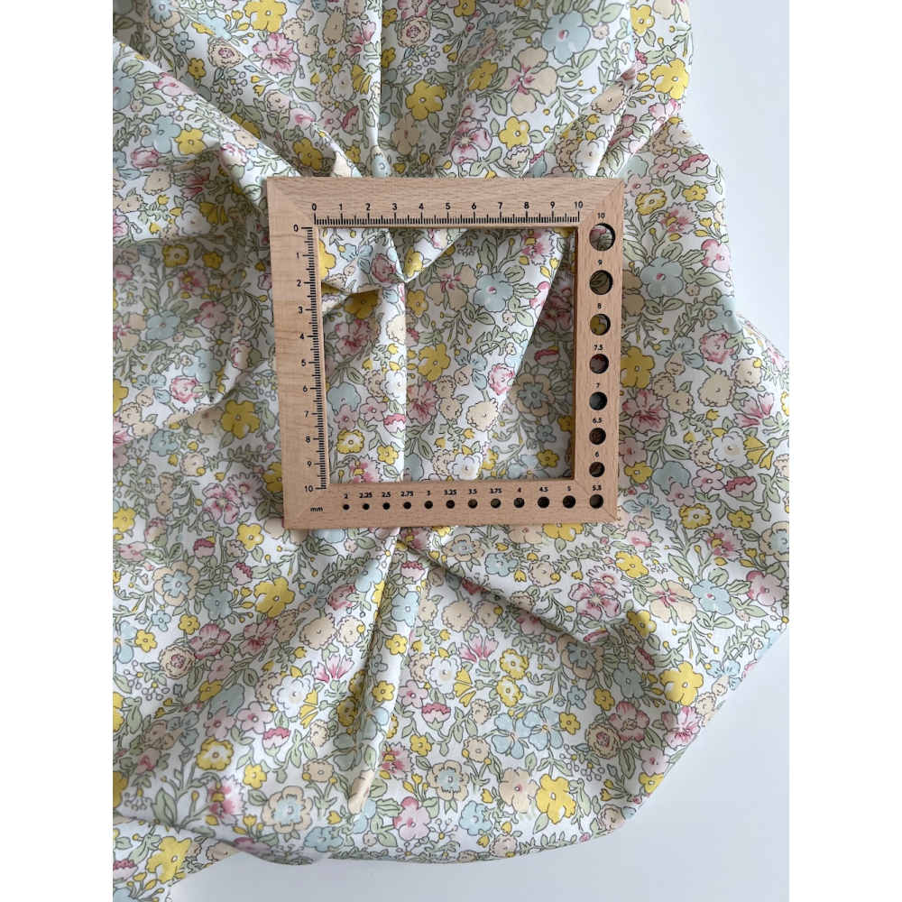 Ophelie - Popeline de coton douce BIO imprimé fleuri jaune, vert, bleu Tissus issus de l'agriculture biologique  - 6