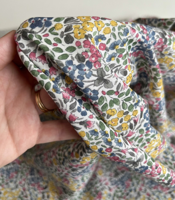 Annette - Batiste de coton SILKYNE à imprimé fleuri citronné Tissus issus de l'agriculture biologique  - 8