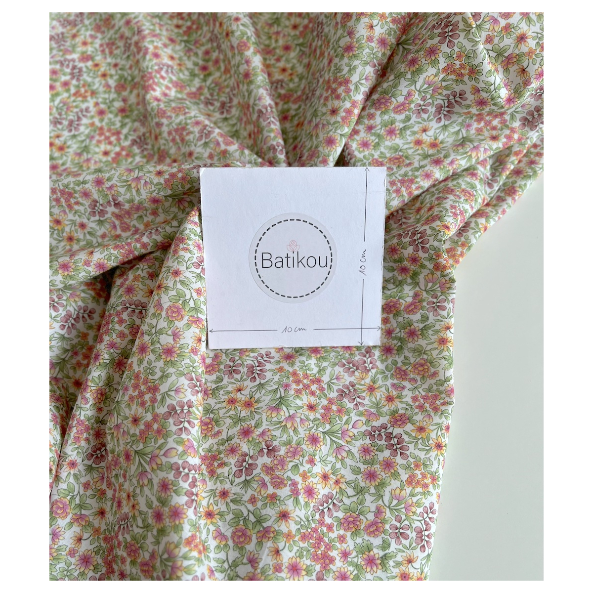 Gloria - Batiste de coton SILKYNE à imprimé fleuri vitaminé Tissus issus de l'agriculture biologique  - 6 Gloria - Batiste de coton SILKYNE à imprimé fleuri vitaminé Tissus issus de l'agriculture biologique  - 6