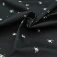 Coton satiné motif Lily exclusif Batikou fond faux noir Coton satiné motif Lily exclusif Batikou fond faux noir