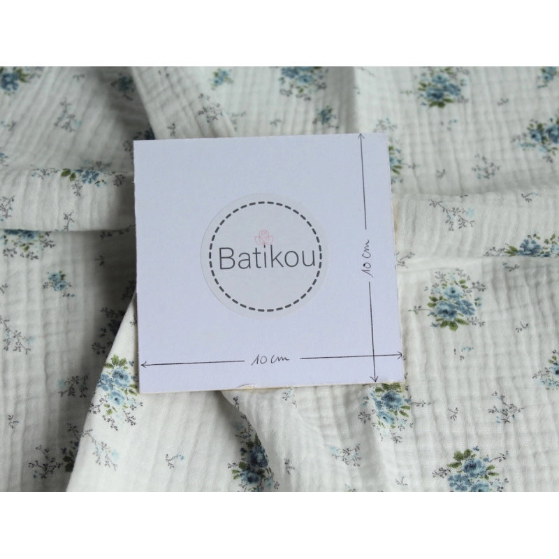 Romance - Double gaze de coton BIO blanc cassé motif exclusif bouquet romantique bleu