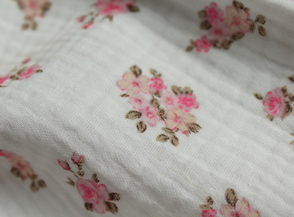 Sara - Double gaze de coton BIO blanc cassé motif exclusif bouquets fluo Tissus issus de l'agriculture biologique  - 6