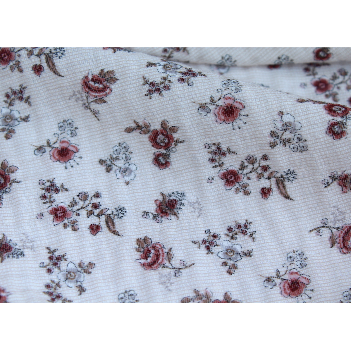 Emma - Double gaze de coton BIO motif exclusif romantique vintage Emma - Double gaze de coton BIO motif exclusif romantique vintage
