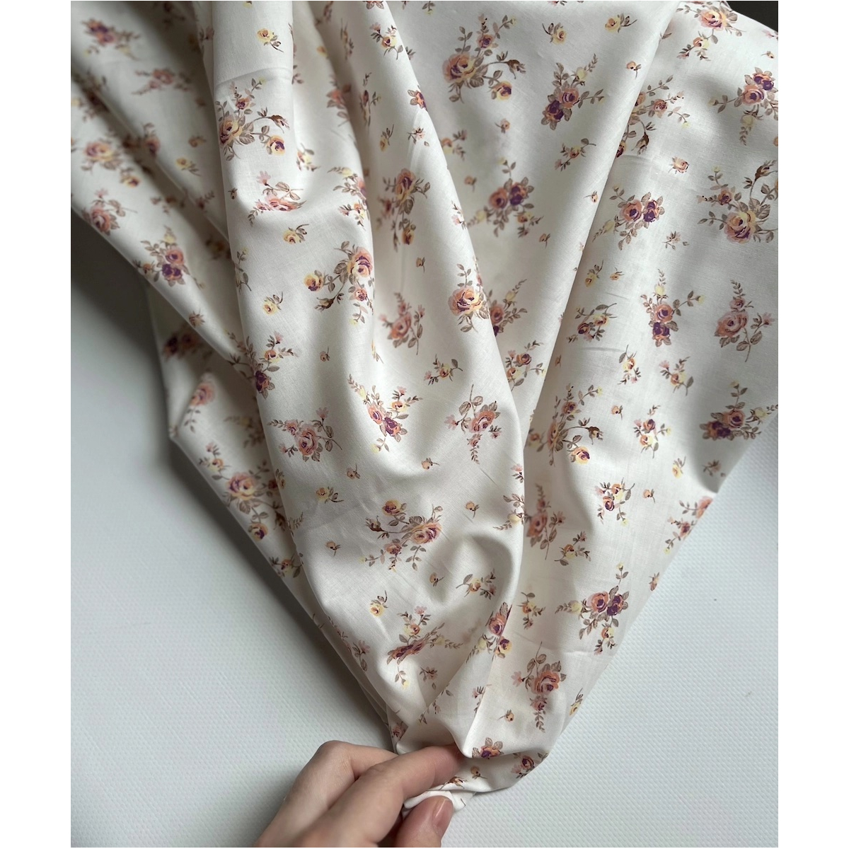 Nina - Batiste de coton Silkyne BIO imprimé exclusif Nina - Batiste de coton Silkyne BIO imprimé exclusif